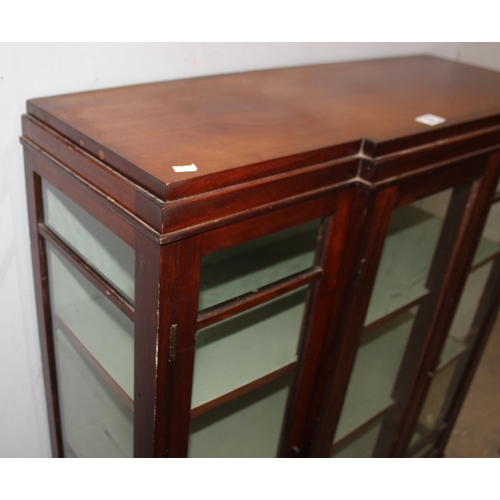 20 - Art Deco period glazed mahogany display cabinet with glass shelves, approx 93cm wide x 34cm deep x 1... 