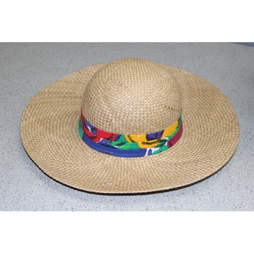 208 - 7 ladies Royal Ascot dress hats or wedding hats by Peter Betterly, Frederick Fox etc, 1 box