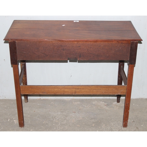 25 - An antique mahogany side or console table with 2 drawers and turned legs, approx 91cm wide x 43cm de... 