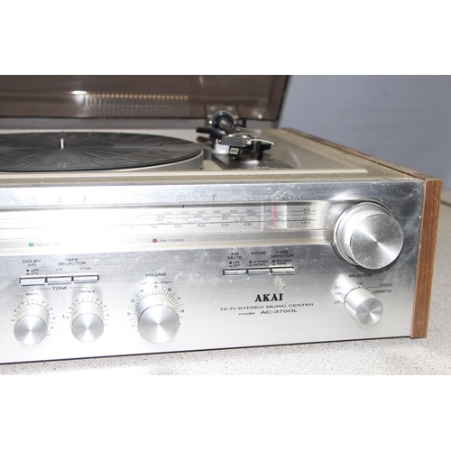 755 - Vintage AKAI AC-3750L turntable