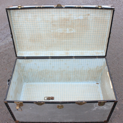130 - A vintage metal coated shipping trunk, approx 92cm wide x 51cm deep x 50cm tall