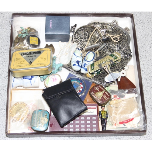 Qty of assorted interesting small items
