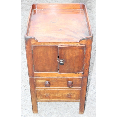 43 - A Georgian mahogany tray top bedside table or night stand with turned wooden handles, approx 45cm wi... 