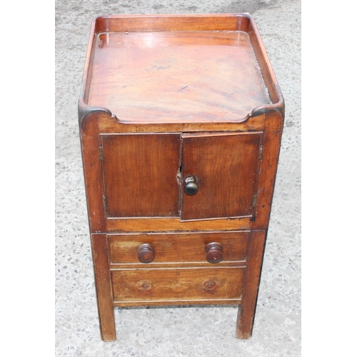 43 - A Georgian mahogany tray top bedside table or night stand with turned wooden handles, approx 45cm wi... 