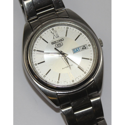 1319 - A vintage Seiko 5 7S26-2334 TG-2 automatic wristwatch with stainless steel strap, case approx 38mm i... 