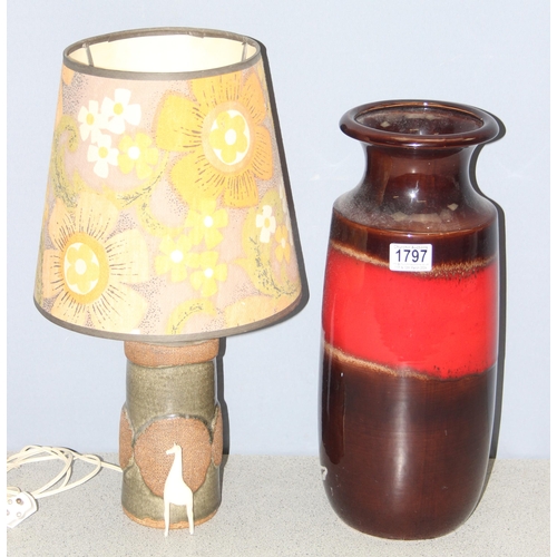 1797 - Retro Scheurich-Keramik west german vase marked 239-41 to base and a studio pottery lamp with retro ... 