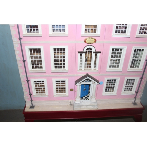 1501 - Brian Stone of Wallingford - a very large bespoke made dolls house on stand formed as a Georgian tow... 