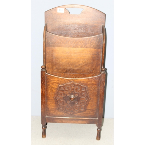 286 - 1930’s double section oak magazine/newspaper rack with carved detail to front, approx 38cm wide x 21... 