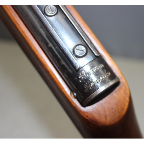 Relum Tornado 27685 air rifle with carved wooden stock, approx 114cm long