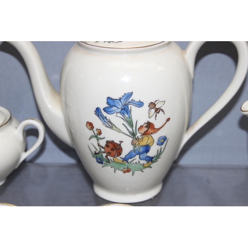 1502 - Assorted vintage children's tea set pieces of various makers to incl German made Bavaria