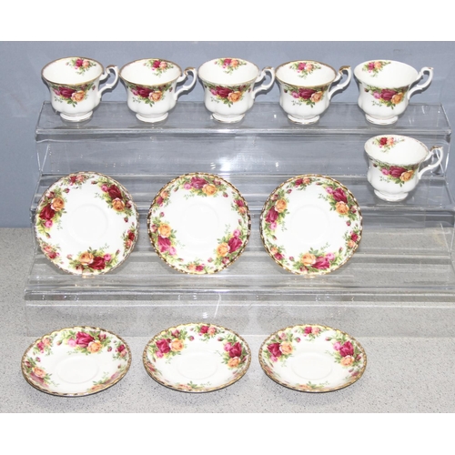 1833 - Royal Albert Old Country Roses tea cups and saucers, 6 person setting