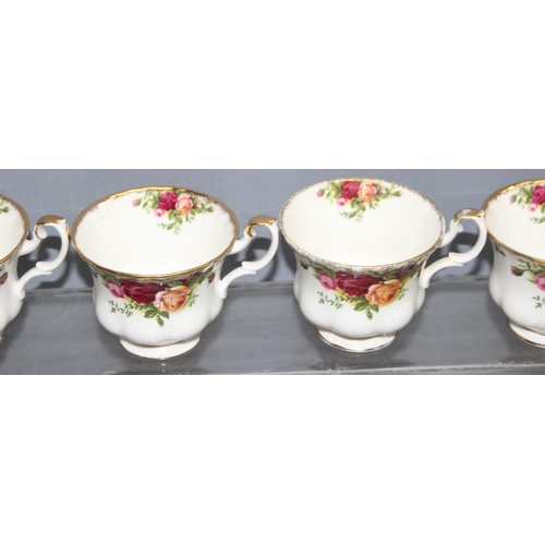 1833 - Royal Albert Old Country Roses tea cups and saucers, 6 person setting