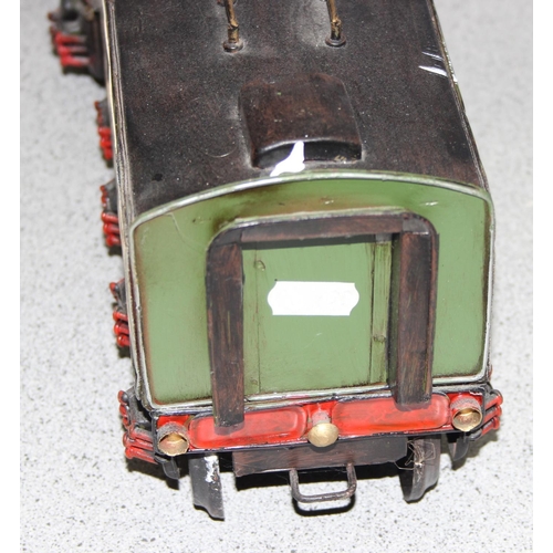 1542 - Large scale vintage tinplate model of the LNER Flying Scotsman steam train, approx 65cm