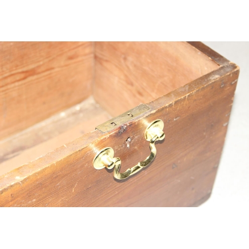 289 - Vintage pine box with hinged lid, approx 34 x 27 x 24cm