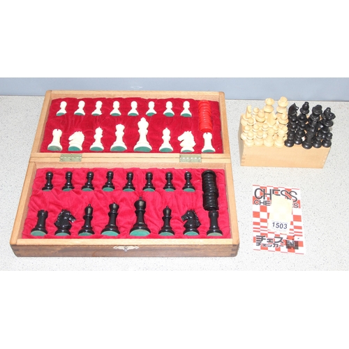 1551 - Boxed wooden chess set and board to incl draughts pieces, and a further chess set in wooden box