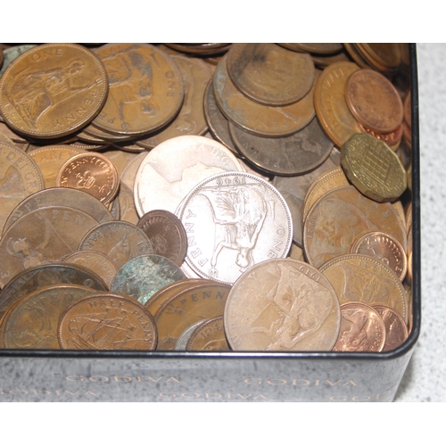 1281 - A large qty of assorted British copper coins, 19th century and later, approx 3.9kg gross