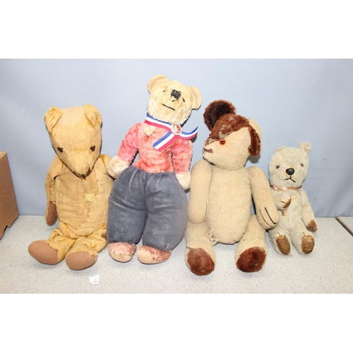 1552 - Qty of vintage teddy bears and dolls