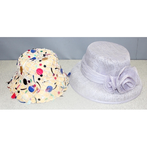 220 - Hexagonal hat box and 4 ladies occasion/dress hats