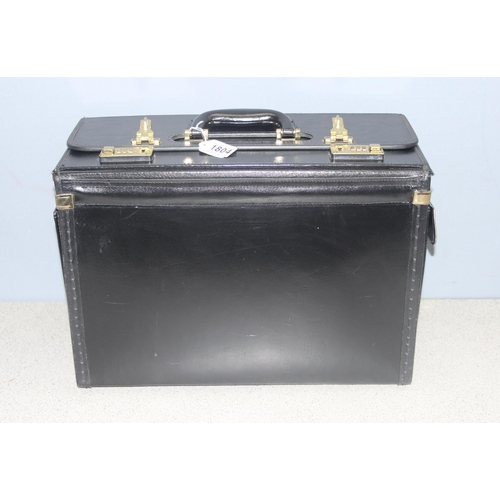 1804 - Large faux leather pilots bag in black, approx 46cm W