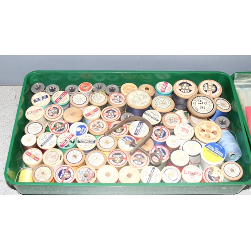 215 - Qty of sewing items to incl threads, needles, darning mushroom etc