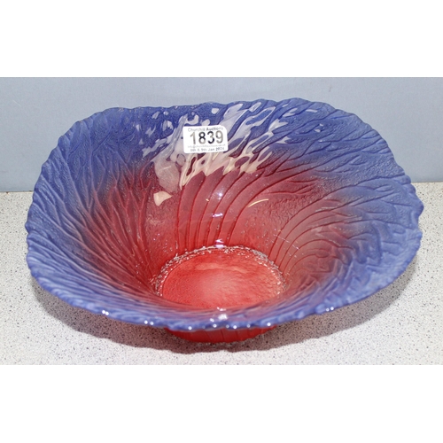 1839 - A red blue graduated art glass fruit bowl, approx 29cm in diameter