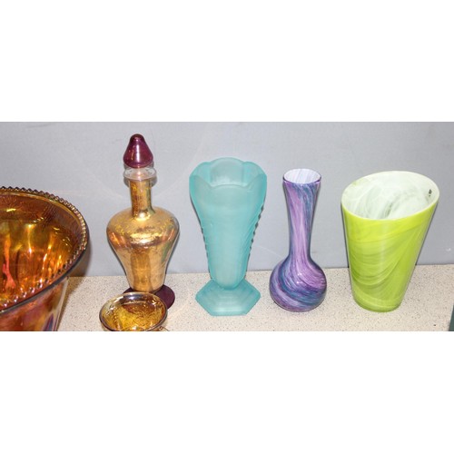 1836 - Qty of various glassware items to include a colourful punch bowl and an Alum bay glass vase