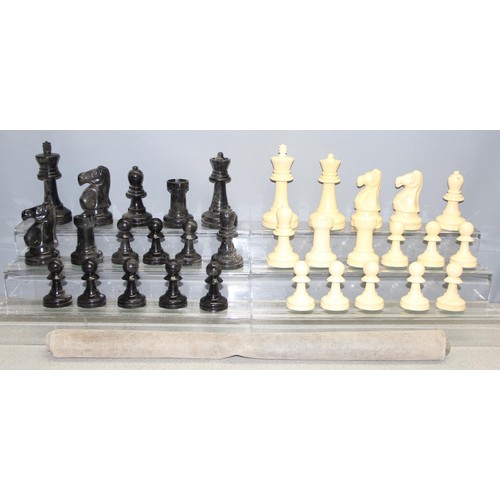 1549 - Giant sized garden chess set, tallest piece approx 21cm