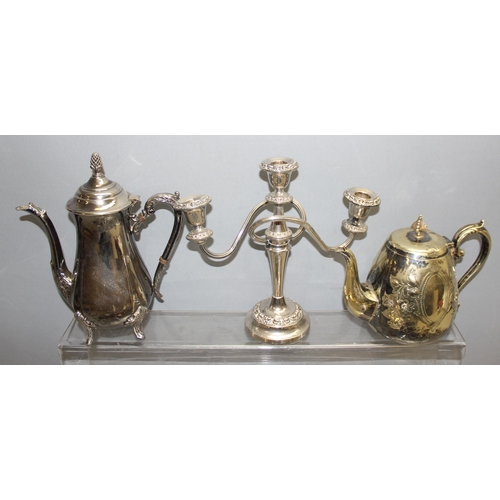 1010 - Mixed lot of vintage and later metalware to incl silver-plated items, approx 6.3kg gross