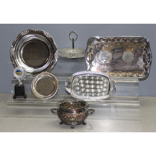 1010 - Mixed lot of vintage and later metalware to incl silver-plated items, approx 6.3kg gross