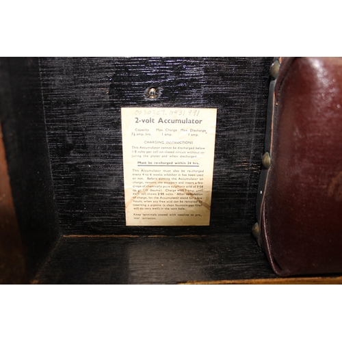 1403 - A large vintage wooden military Royal Navy Rangefinder case with some contents, approx 97cm x 32cm x... 