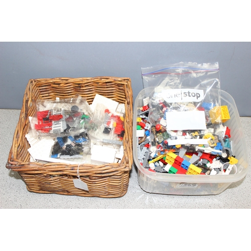 1507 - Qty of assorted Lego to inc figures etc, approx 3.4kg gross