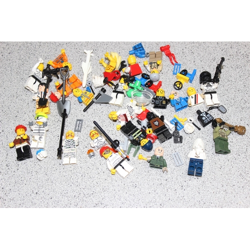 1507 - Qty of assorted Lego to inc figures etc, approx 3.4kg gross