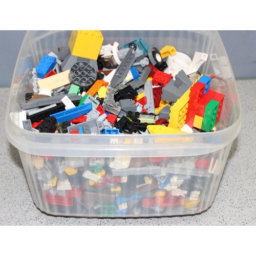 1507 - Qty of assorted Lego to inc figures etc, approx 3.4kg gross