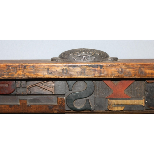 420 - A vintage oak printers tray drawer set with wooden printers blocks surrounding a mirror, converted i... 