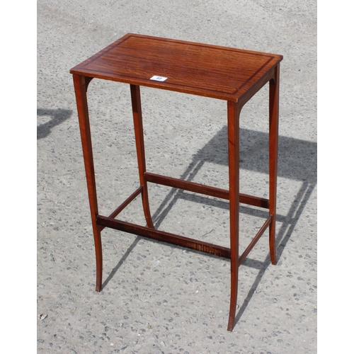 48 - Edwardian mahogany side table of fine quality, approx 48cm wide x 30cm deep x 70cm tall