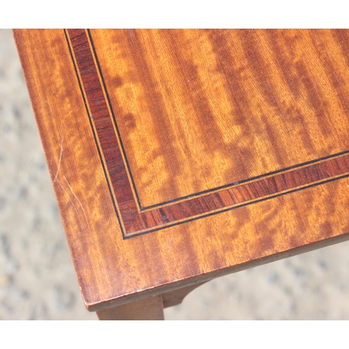 48 - Edwardian mahogany side table of fine quality, approx 48cm wide x 30cm deep x 70cm tall