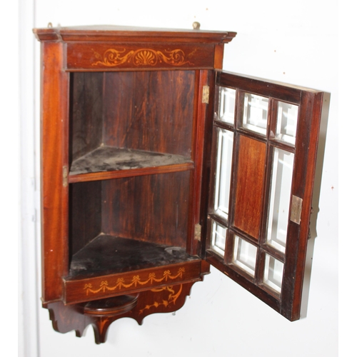 54 - Edwardian wall-mountable mahogany wall cabinet with inlaid detail and bevelled-edged glazed panels, ... 