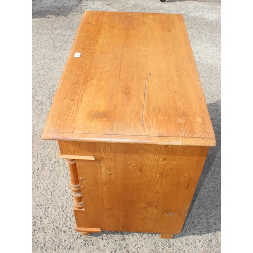 77 - An antique pine 4 drawer chest of drawers, possibly German Gründerzeit period, approx 106cm wide x 5... 