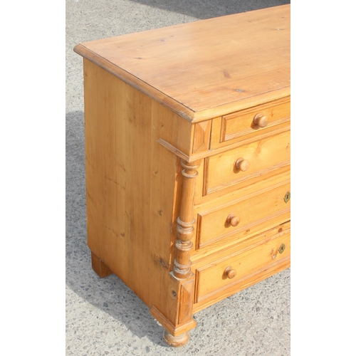 77 - An antique pine 4 drawer chest of drawers, possibly German Gründerzeit period, approx 106cm wide x 5... 