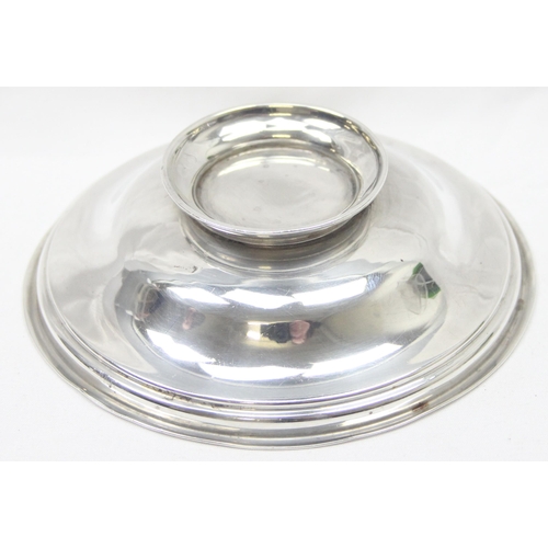 1040 - An antique silver shallow bowl with footed base, marked for London 1923 by Harman & Co, approx 11.5c... 