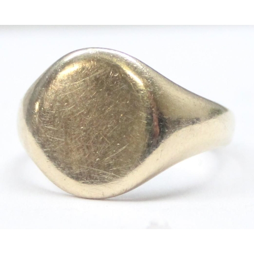 1111 - 9ct gold plain signet ring, marked for Birmingham 1973, approx size P, approx 5.82g gross