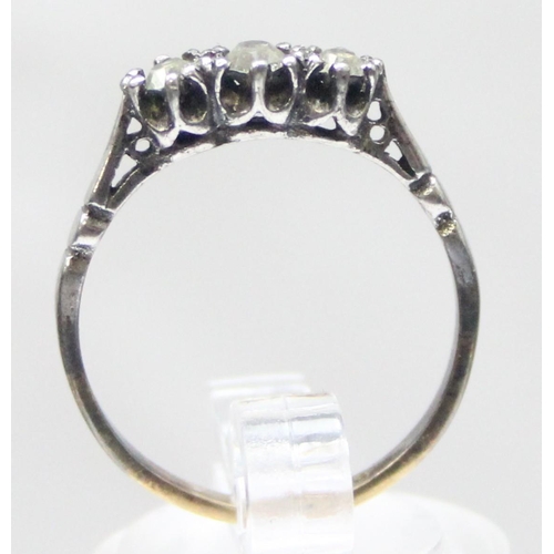 1120 - 9ct gold 3 white stone ring in silver claw setting, marked 9ct and XRF confirmed, approx size O, app... 