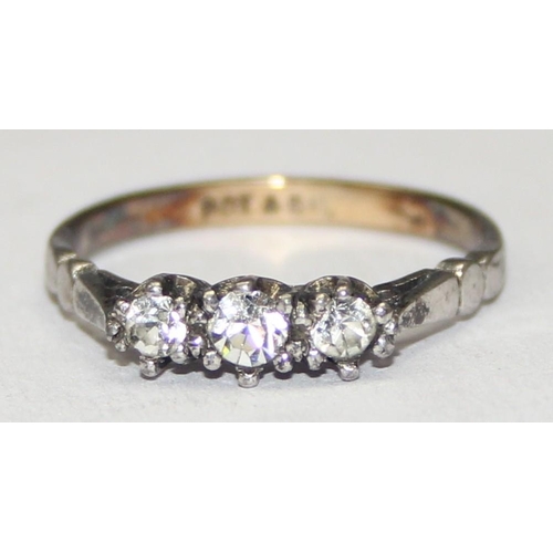 1120 - 9ct gold 3 white stone ring in silver claw setting, marked 9ct and XRF confirmed, approx size O, app... 