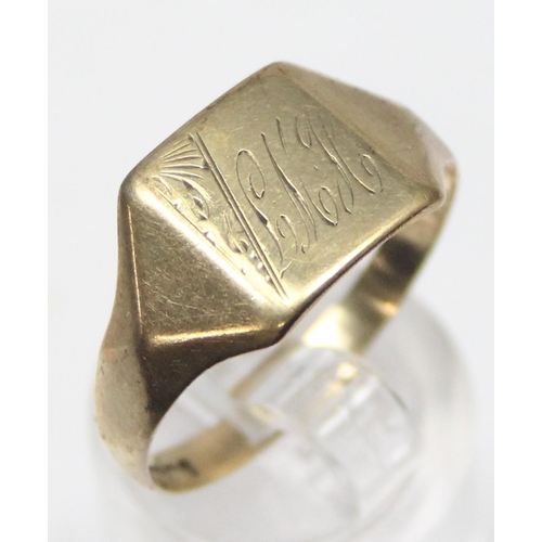 1123 - 9ct gold signet ring with engraved decoration, Birmingham 1967, approx size X, approx 2.79g gross