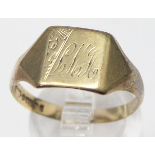 1123 - 9ct gold signet ring with engraved decoration, Birmingham 1967, approx size X, approx 2.79g gross