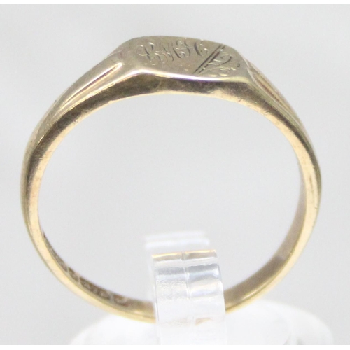 1124 - 9ct gold signet ring with engraved decoration, Birmingham with no date letter and XRF confirmed, app... 