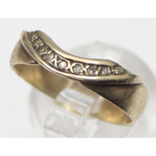 1148 - A retro style 9ct gold and white stone band ring, marked and XRF confirmed, approx size P, approx 2.... 