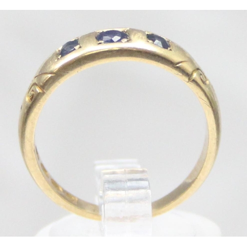 1150 - A Victorian 18ct gold gypsy set ring with 3 blue sapphires, marked for Chester 1890, approx size P, ... 