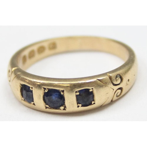 1150 - A Victorian 18ct gold gypsy set ring with 3 blue sapphires, marked for Chester 1890, approx size P, ... 