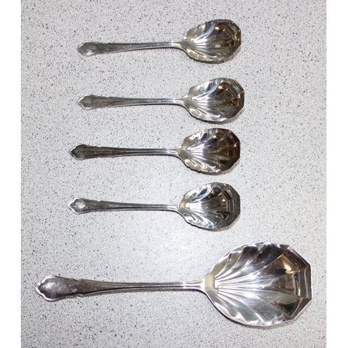 1019 - Mix of silver-plated flatware to incl Cooper Brothers, approx 4.9kg gross